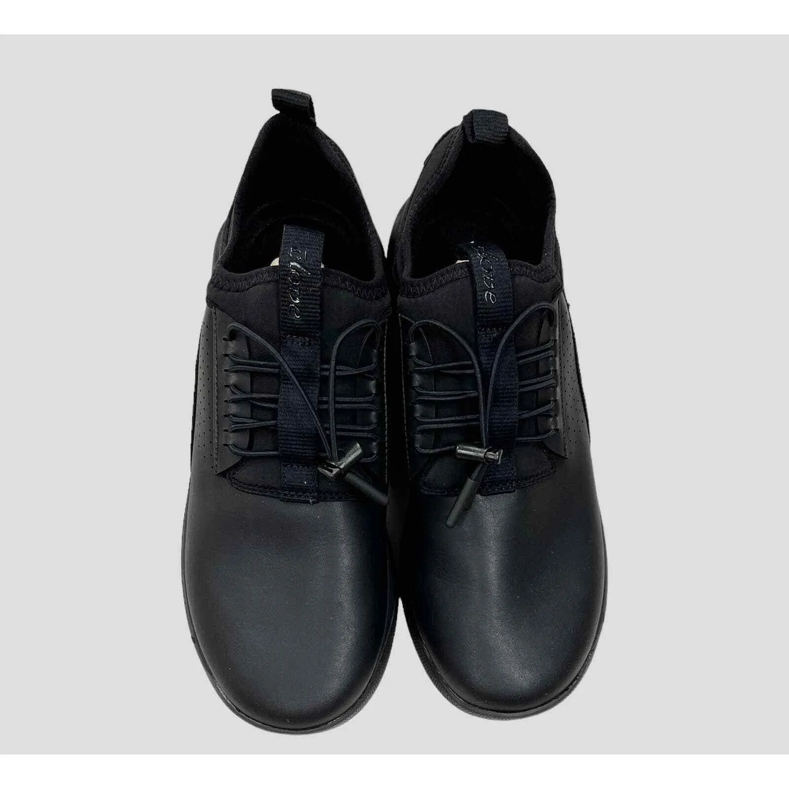 Clove Classic Healthcare Nursing Shoes - All Black Option, Size 9 New Sneakers