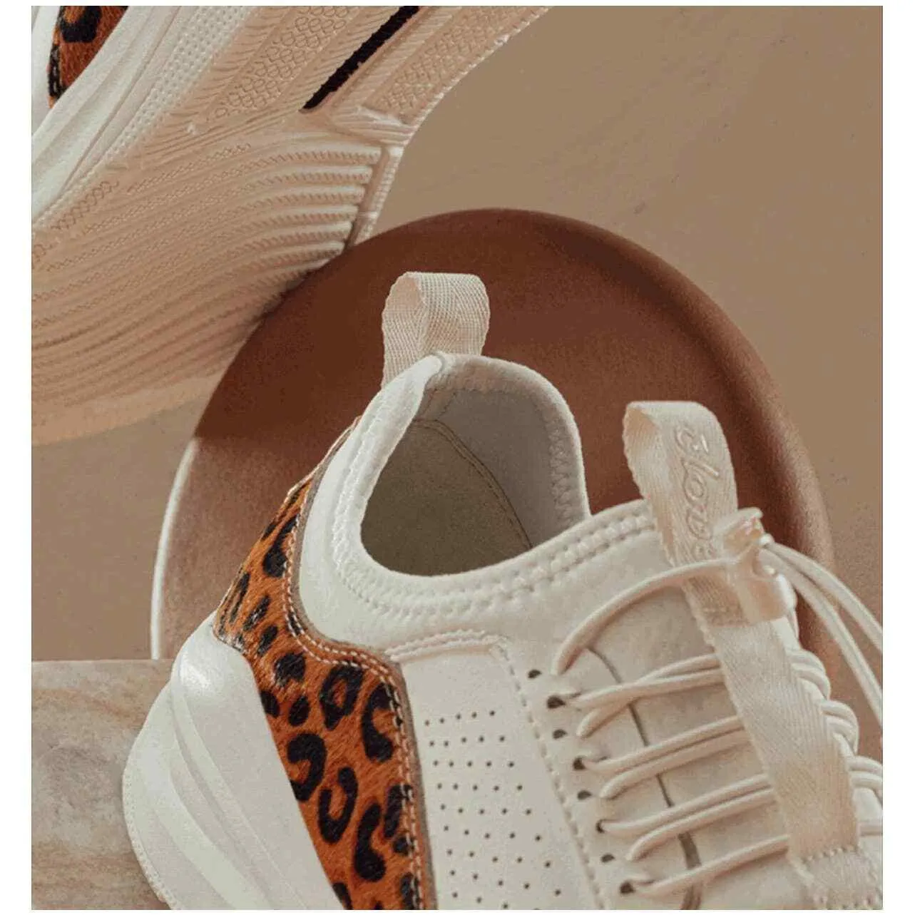 Clove Classic Shoes Sneakers Healthcare Nursing Leopard White Leopard Size 9.5